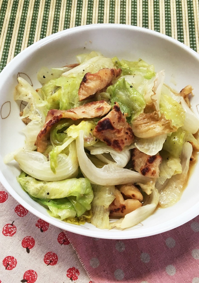 塩麹漬け鶏皮とレタスの炒め物-レシピのメイン写真