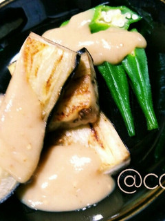 胡麻香る酢味噌で戴く焼き茄子とオクラ-レシピのメイン写真