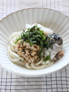 大葉とサバ缶のおろし納豆うどん-レシピのメイン写真