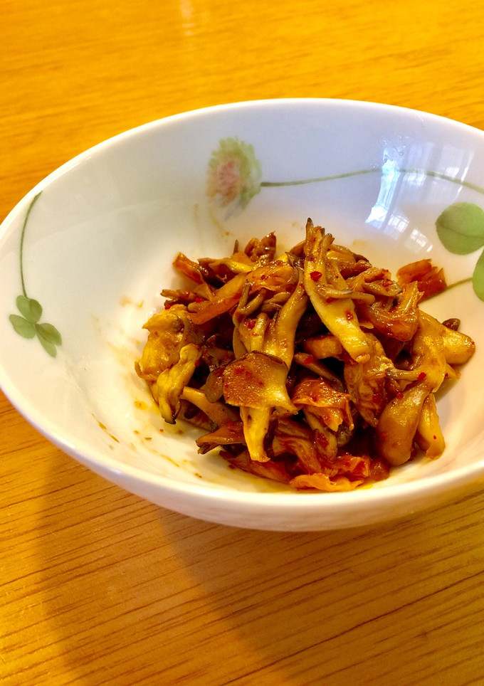 包丁いらず！簡単すぎる舞茸とキムチ炒め-レシピのメイン写真