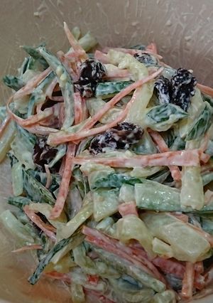 簡単✨レーズンと千切り野菜のマヨサラダ-レシピのメイン写真