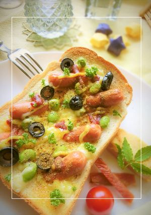ウィンナー×オリーブのカレー風味トースト-レシピのメイン写真