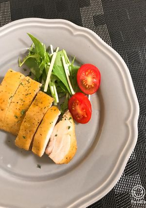 鶏もも肉のハーブオイル漬け-レシピのメイン写真
