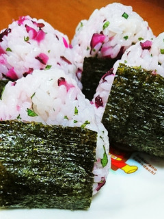 しば漬けと大葉のおにぎり-レシピのメイン写真