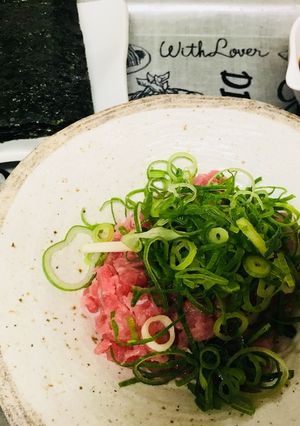 超簡単おつまみ☆まぐろのタタキ海苔巻き-レシピのメイン写真