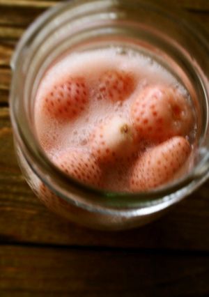自家製酵母液☆いちご酵母液-レシピのメイン写真