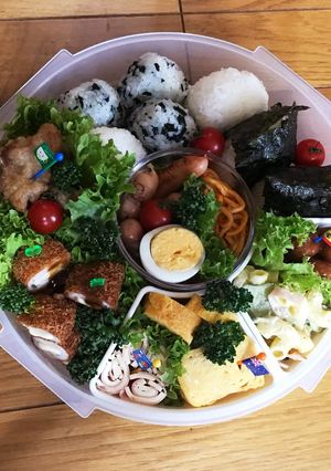 お弁当 3人分 遠足 完食できるお弁当-レシピのメイン写真