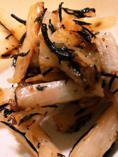 10分!こんがり長芋の梅ひじき和え-レシピのメイン写真