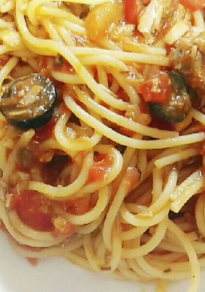 サバ缶とオリーブのにんにくトマトパスタ❤-レシピのメイン写真