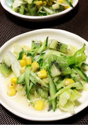 美容に♪「キウイと胡瓜のサラダ」-レシピのメイン写真