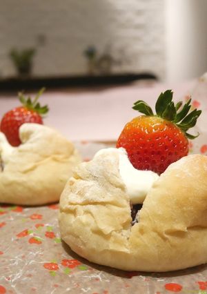 キャッサバ粉入り！しっとり苺大福風白パン-レシピのメイン写真