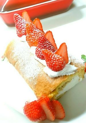 ふんわり♡いちごのロールケーキ-レシピのメイン写真