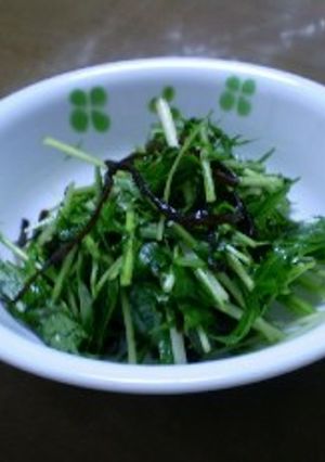 水菜の塩こんぶ和え、黒酢たら～り。-レシピのメイン写真