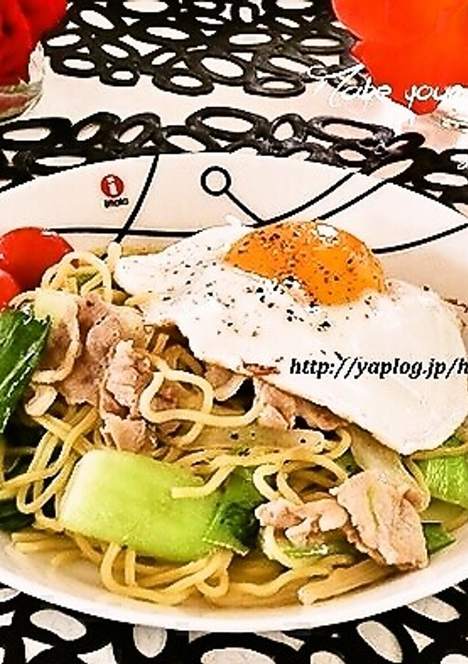 目玉焼きのせ☆博多風とんこつ焼きそば-レシピのメイン写真