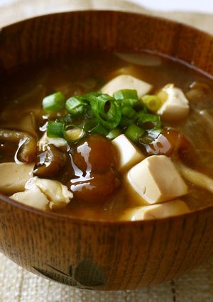 なめこの味噌汁(赤味噌)-レシピのメイン写真