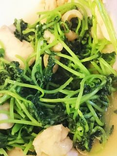 【簡単】鶏と豆苗のガーリック炒め-レシピのメイン写真