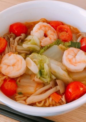 エビとトマトの辛ラーメン-レシピのメイン写真