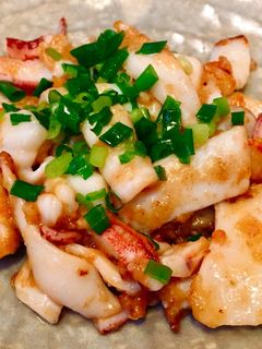 冷凍保存のイカで簡単ガーリックバター炒め-レシピのメイン写真