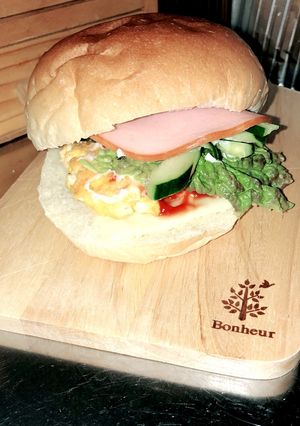 朝ごはんに!ハンバーガー風サンドイッチ-レシピのメイン写真