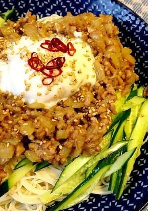 ＊我が家の定番！温玉肉味噌のせ素麺＊-レシピのメイン写真