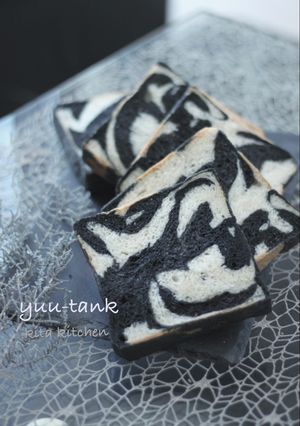 モノクロ☆マーブル食パン-レシピのメイン写真