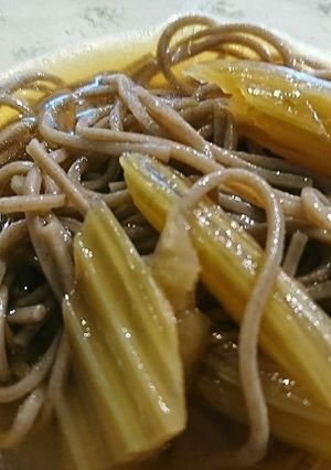時短簡単♥️胡麻油で炒めセロリ煮浸し蕎麦-レシピのメイン写真