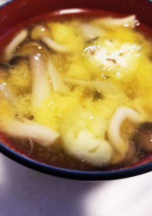 きのこと野菜たっぷりのだし入り味噌汁-レシピのメイン写真