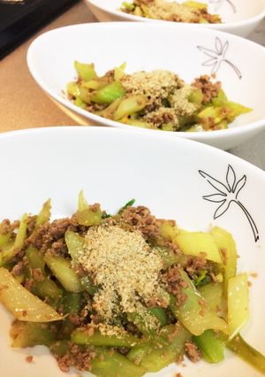 ゴマ香る♡セロリ炒め-レシピのメイン写真