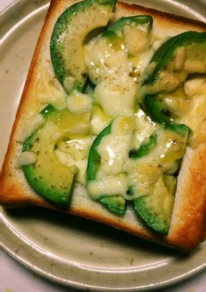 アボカドトースト-レシピのメイン写真