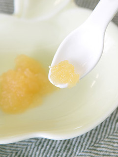 【離乳食初期】レンジで簡単トロトロりんご-レシピのメイン写真