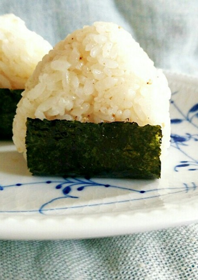 ごま油とわさびの香りおにぎり-レシピのメイン写真