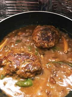 冷凍ハンバーグの簡単カレー煮込み-レシピのメイン写真