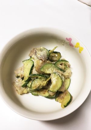 ズッキーニとベーコンの胡麻炒め-レシピのメイン写真