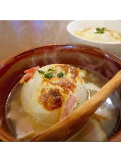 圧力鍋で丸ごと玉葱!簡単オニオンスープ-レシピのメイン写真