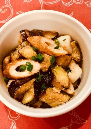 ごま油香る♫茄子と竹輪の粉チーズ胡麻和え-レシピのメイン写真