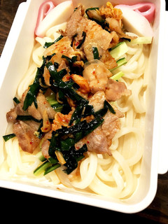 夏の弁当♢豚キムチざるうどん-レシピのメイン写真