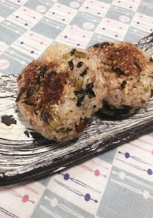 簡単 ごま油香る大根葉の焼きおにぎり-レシピのメイン写真