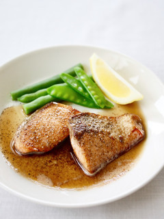 簡単定番料理【鮭のムニエル】-レシピのメイン写真
