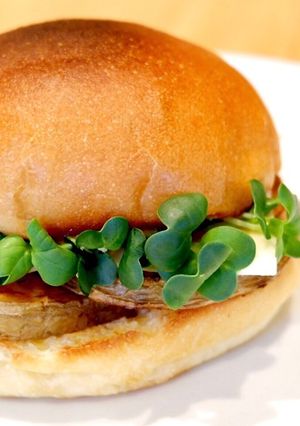 じゃがいもチーズのハンバーガー風-レシピのメイン写真