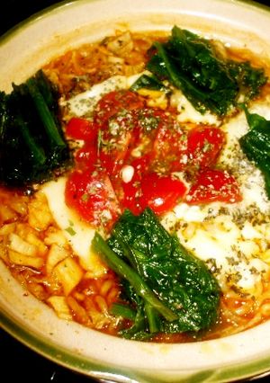 土鍋でイタリアン辛ラーメン-レシピのメイン写真