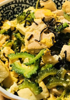塩昆布風味☆豚肉豆腐ゴーヤーチャンプルー-レシピのメイン写真