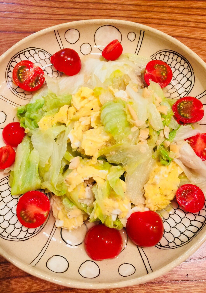 ゴマ油のコクが決めてのレタスと卵炒め-レシピのメイン写真