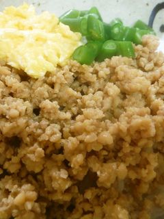 我が家の鶏そぼろ♪お弁当にも-レシピのメイン写真