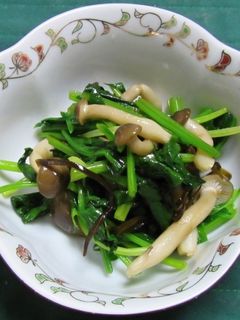 ほうれん草とブナシメジの塩昆布和え-レシピのメイン写真