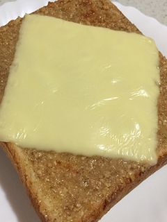 すりゴマヨチートースト♬*.+゜-レシピのメイン写真