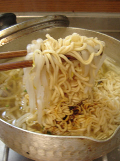 最速の冷凍もやしでインスタント麺-レシピのメイン写真