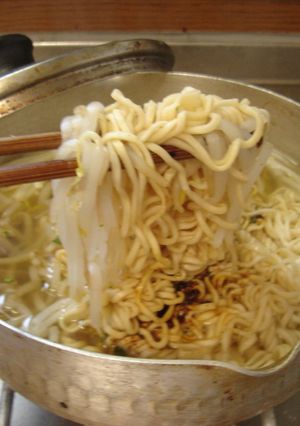 最速の冷凍もやしでインスタント麺-レシピのメイン写真