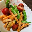 スナップえんどうとトマトのごま和え