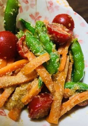 スナップえんどうとトマトのごま和え-レシピのメイン写真