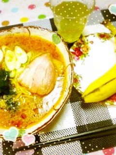 若布ラーメンにバナナ(๓´ ˘ `๓)-レシピのメイン写真